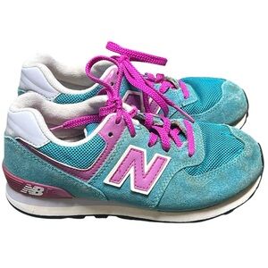 New Balance girls 574 teal and pink suede lace up sneakers